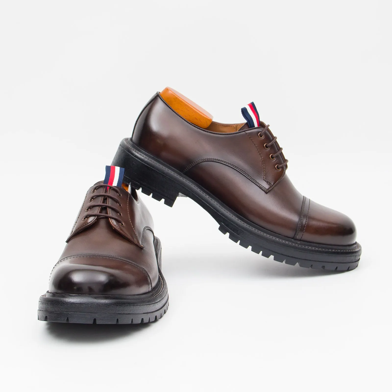 Big Cap Toe Derby shoes