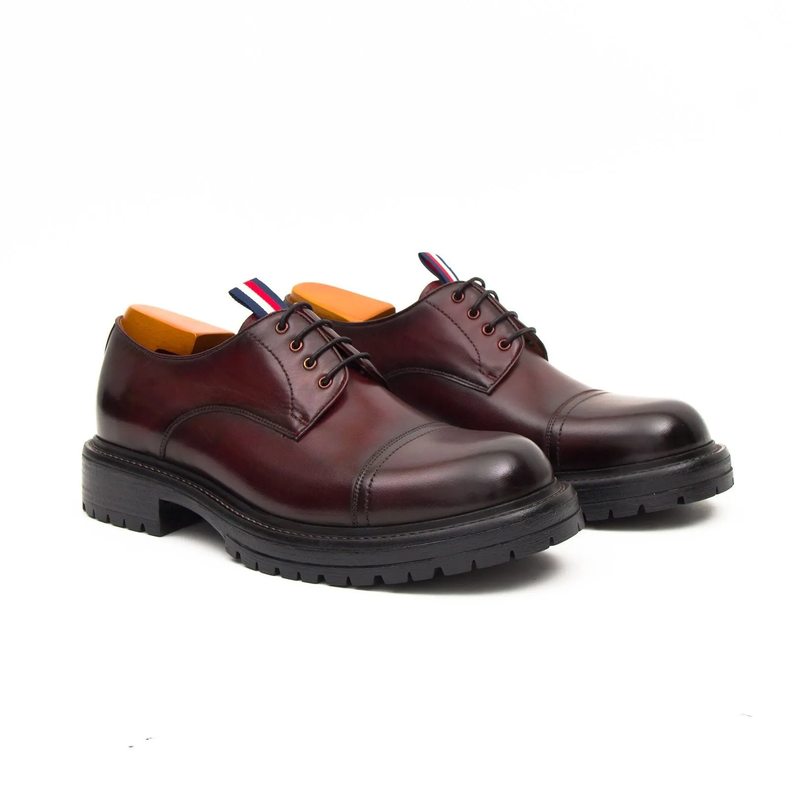 Big Cap Toe Derby shoes