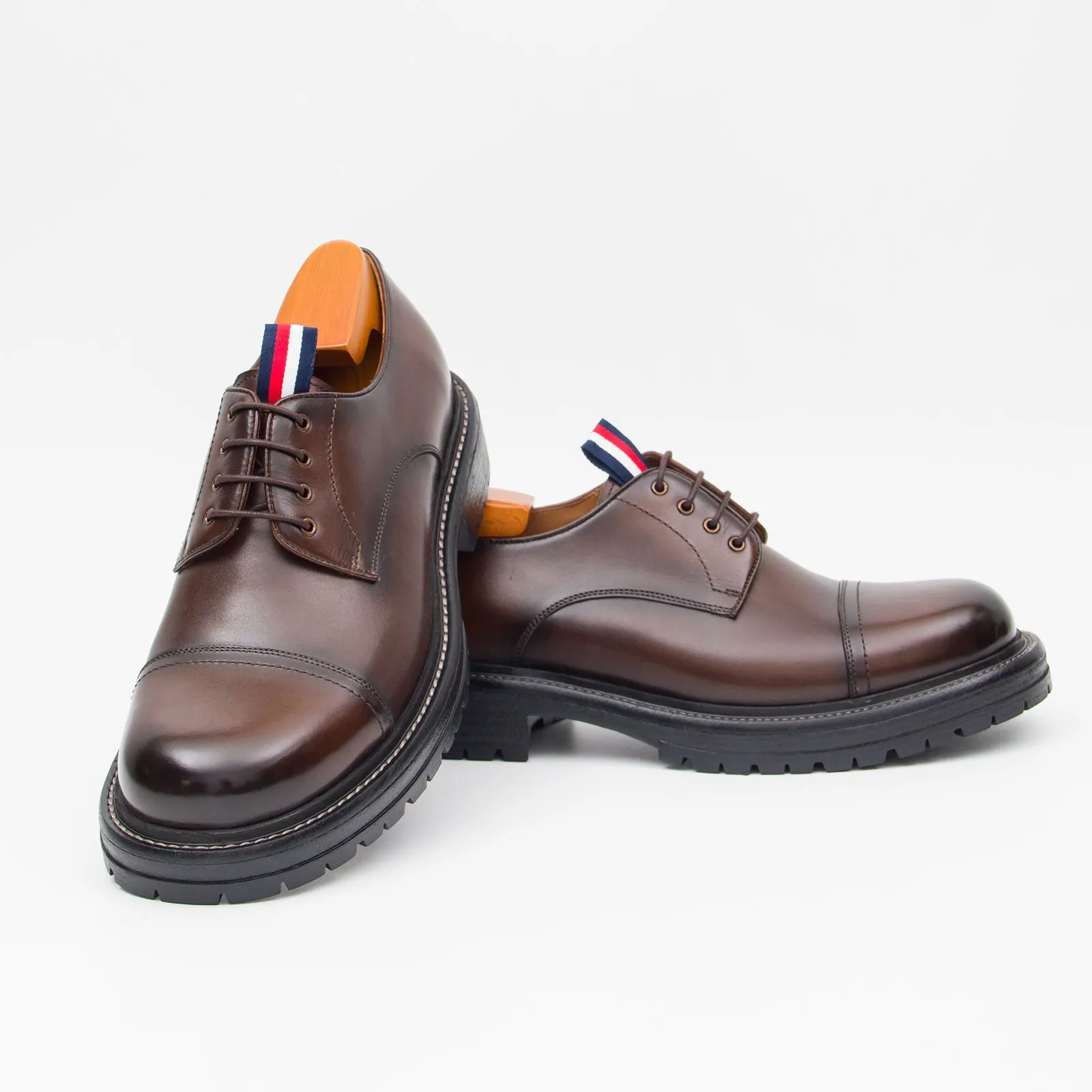 Big Cap Toe Derby shoes