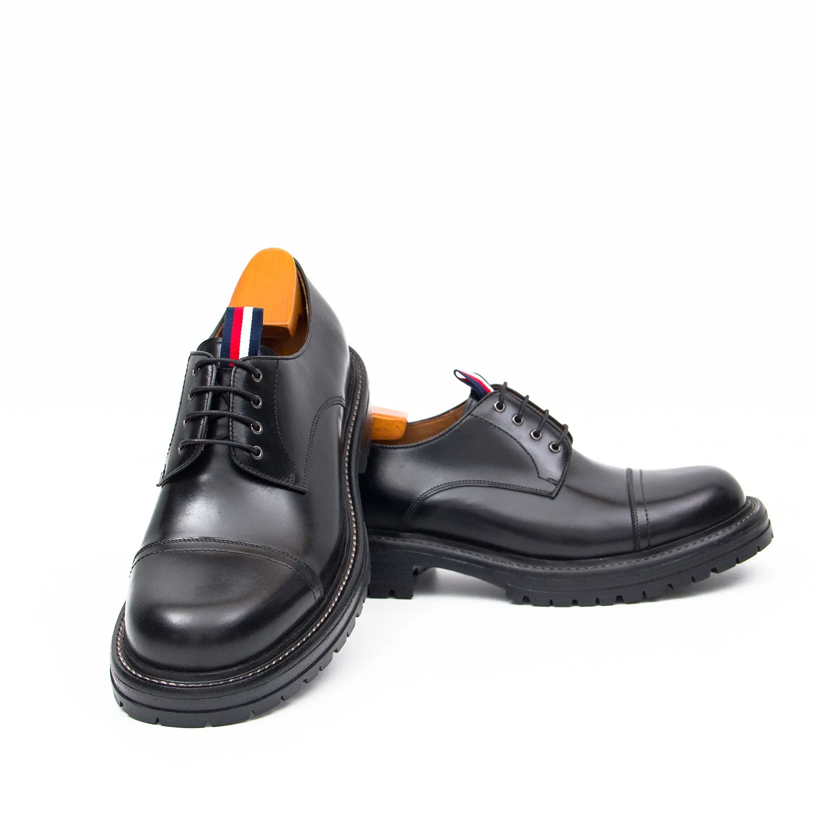 Big Cap Toe Derby shoes