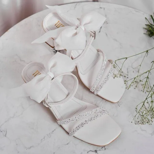 Fairy Tale White Bow Shoes with Silver Embroidery - Cinderella Vibe